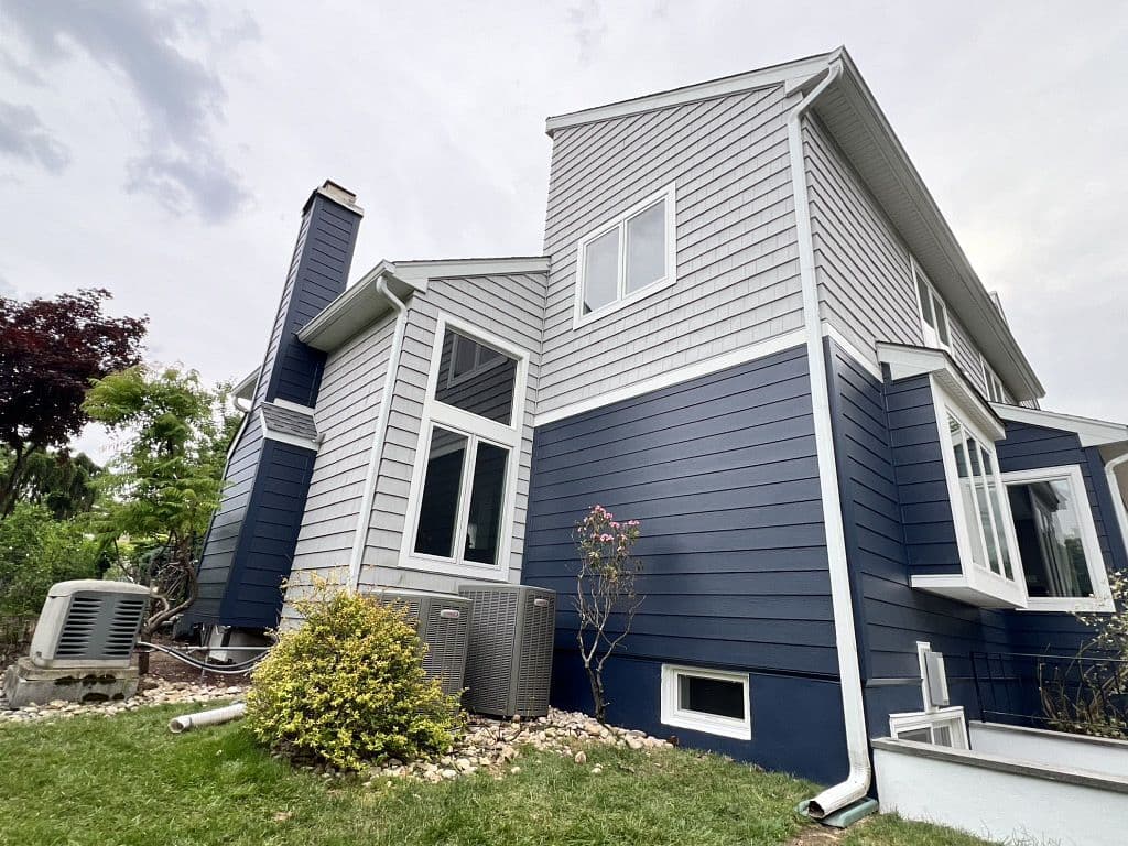 Siding photo 3