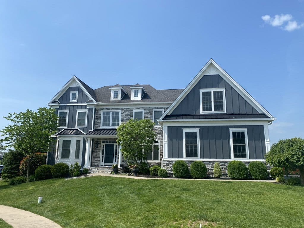 Siding photo 5