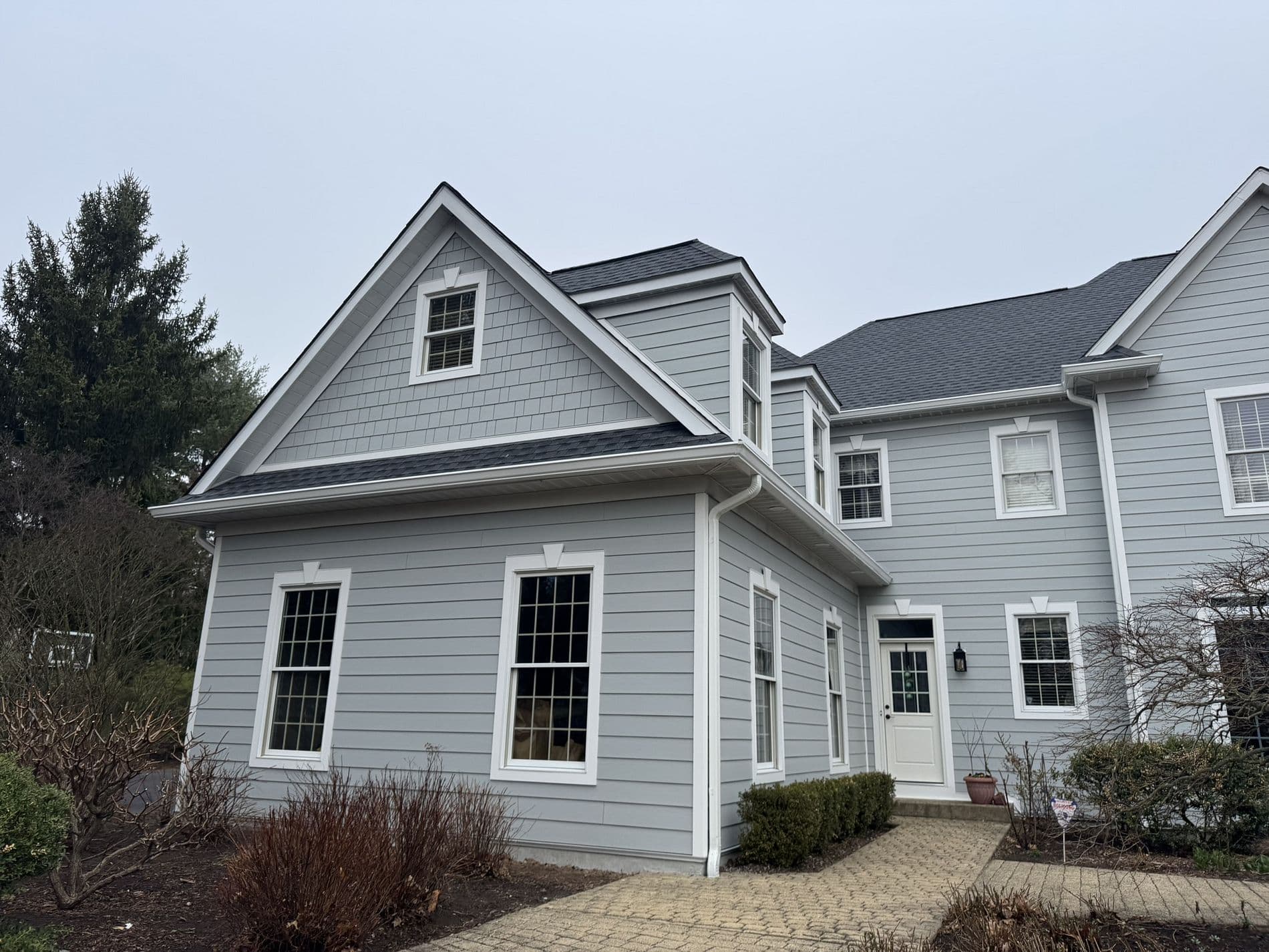 Siding photo 8